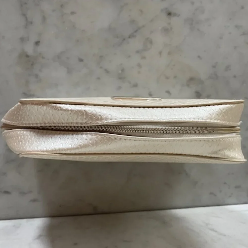 BVLGARI Parfums Pearl Scallop Print Cosmetics Make Up Clutch Bag NWOT